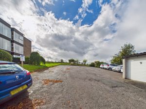 Photo 16- click for photo gallery